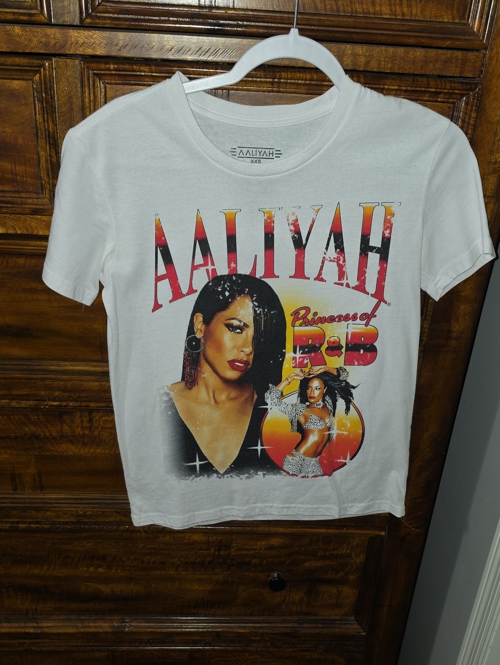 AALIYAH Womens Graphic Tshirt. Sz XXS!